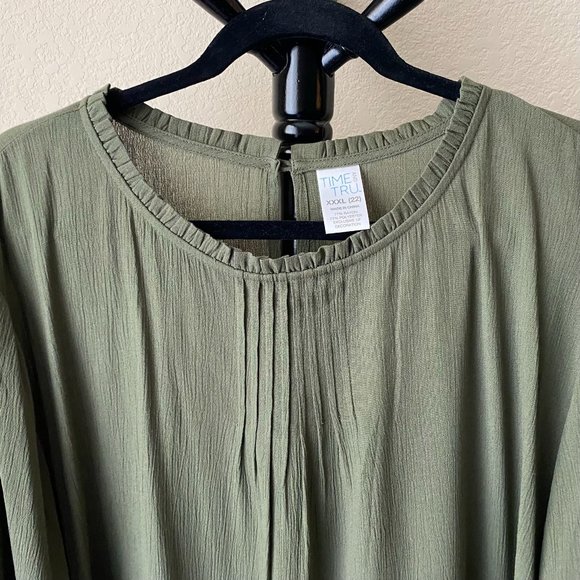 Forest Green, Size XXXL (22), Floral Accent on Bell Long Sleeve - Picture 2 of 6